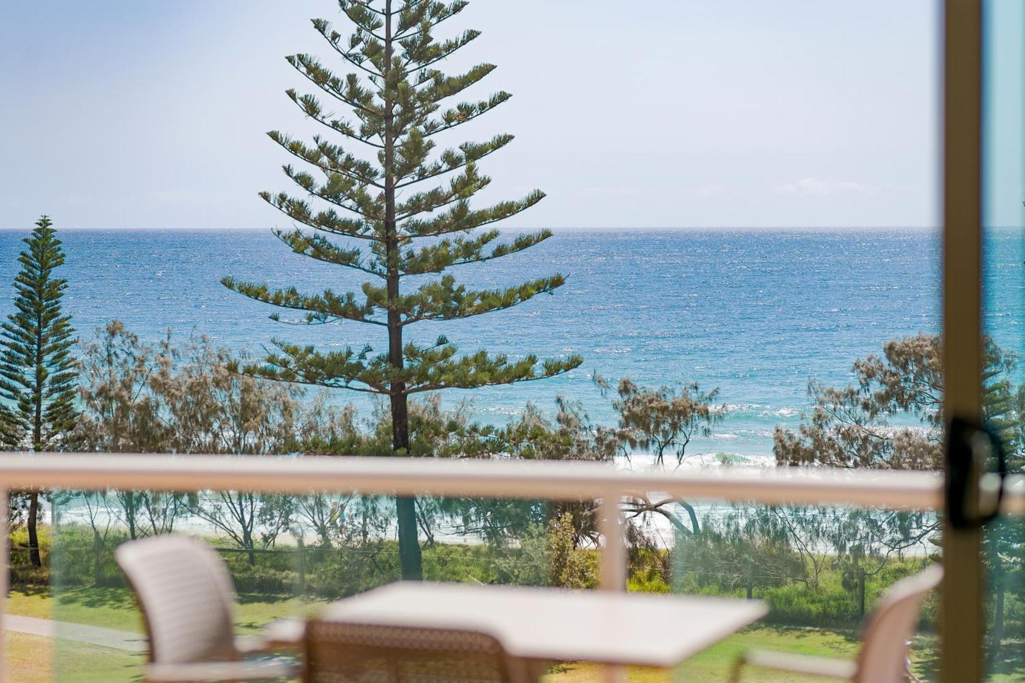 Alex Seaside Resort Alexandra Headland Exteriör bild