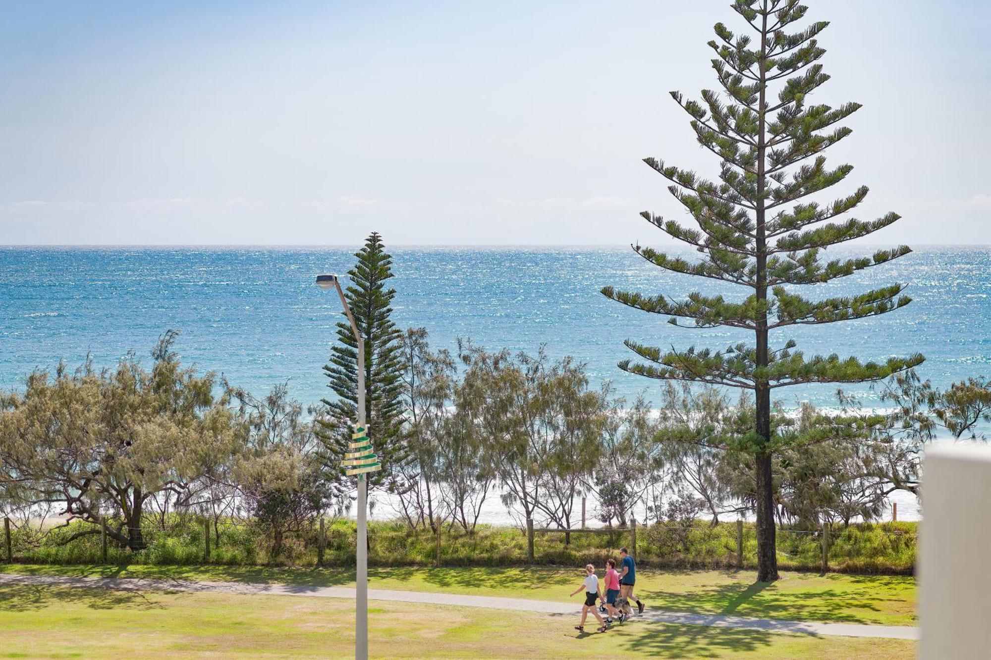 Alex Seaside Resort Alexandra Headland Exteriör bild